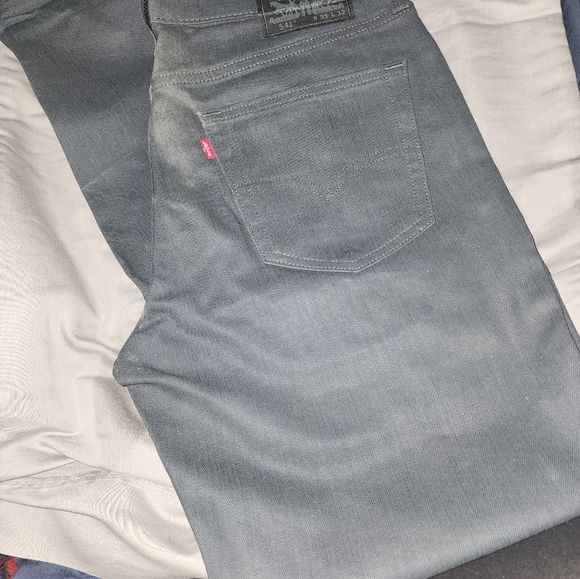 Gray Levi's Men's Jeans